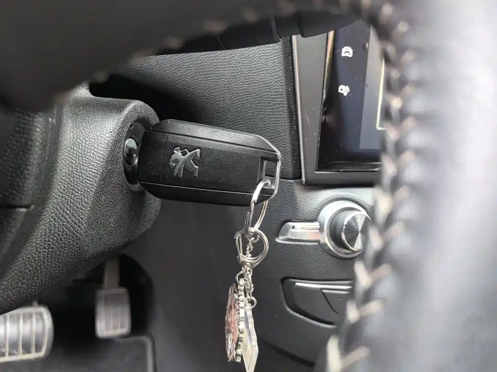 Peugeot 408 — миниатюра 9