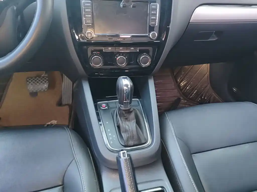Volkswagen Sagitar — миниатюра 14