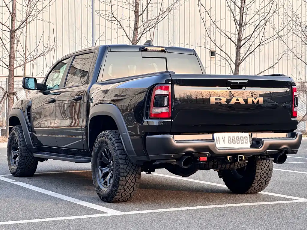 Ram Trucks 2023 6.2T AT