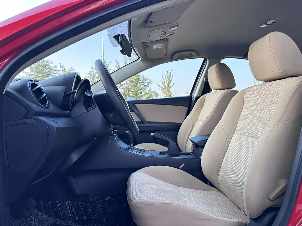 Mazda 3 Xingcheng — миниатюра 6