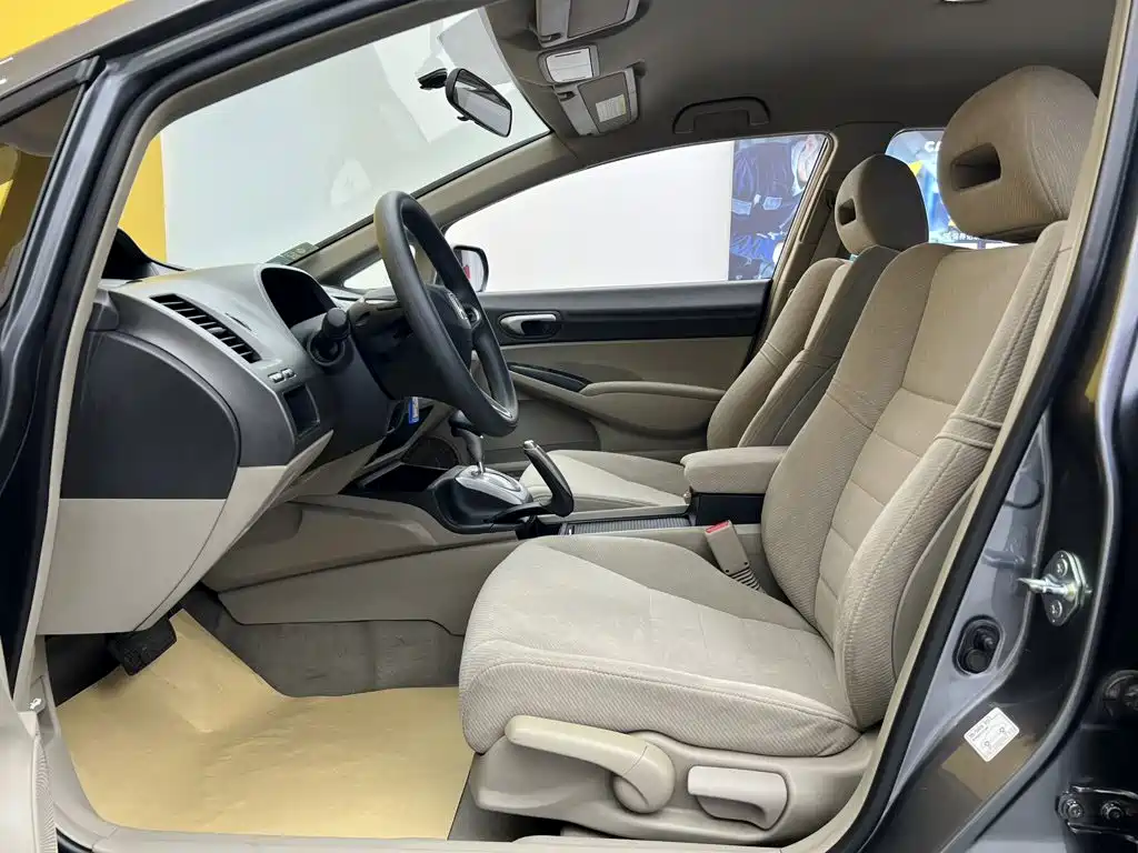 Honda Civic — миниатюра 18