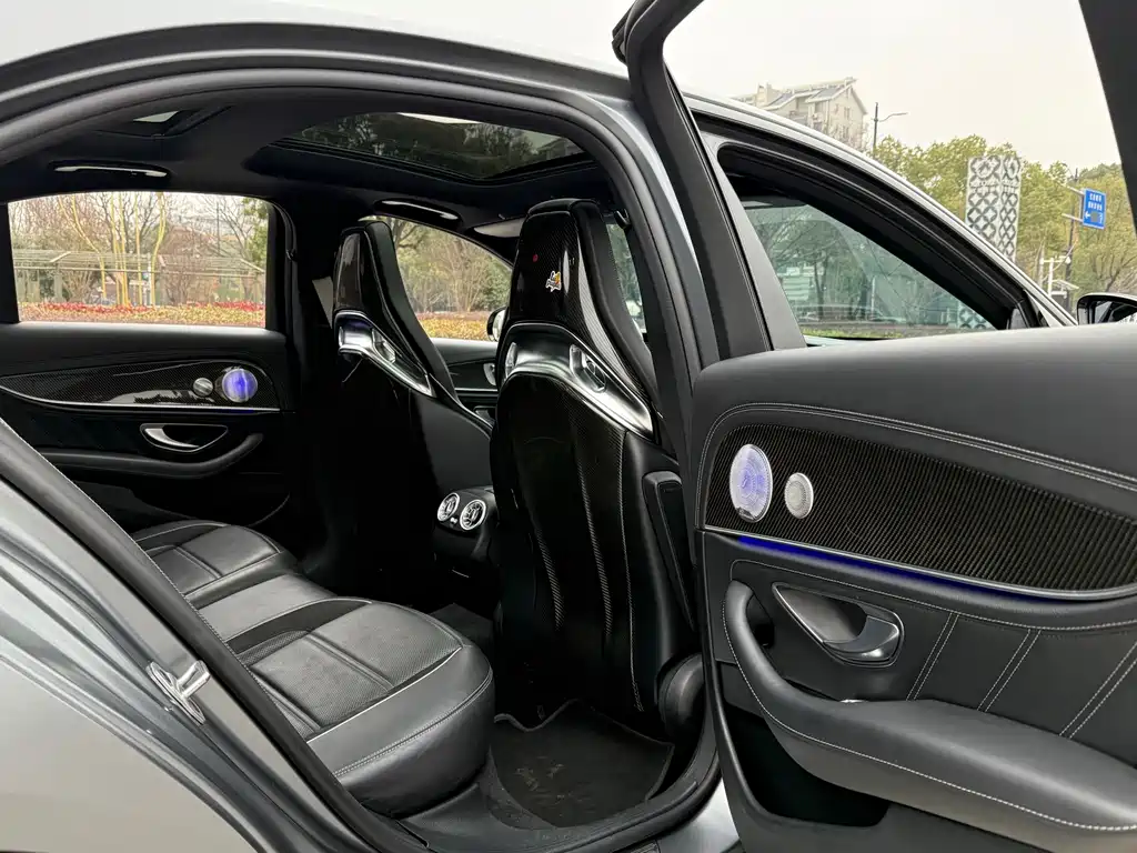 MERCEDES-BENZ E CLASS AMG