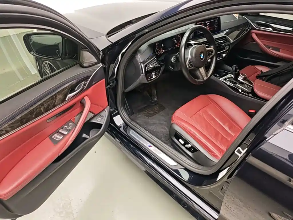 BMW 5 Series — миниатюра 16