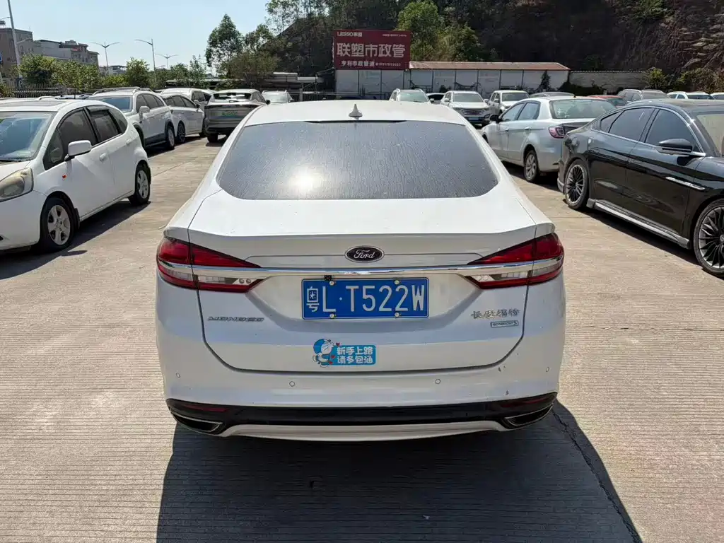 Ford Mondeo — миниатюра 8