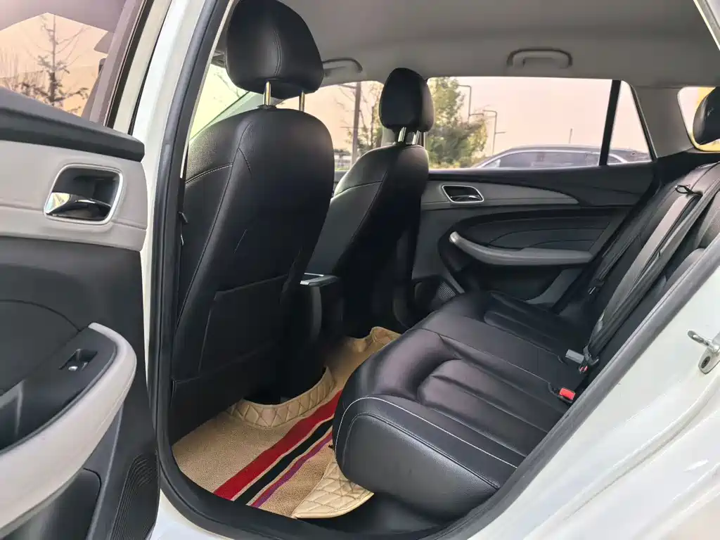 Roewe Ei5 — миниатюра 5