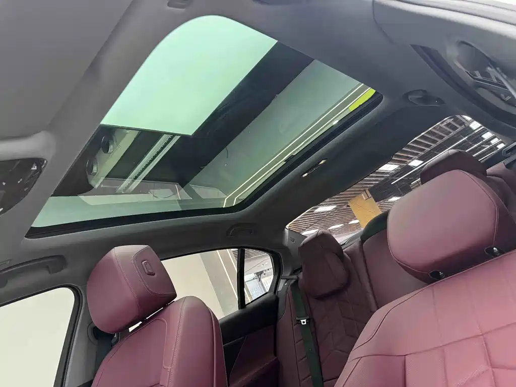 BMW 5 Series — миниатюра 8