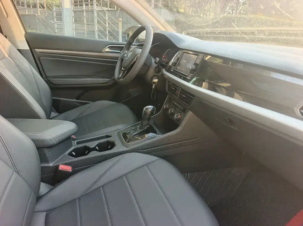 Volkswagen Lavida — миниатюра 9