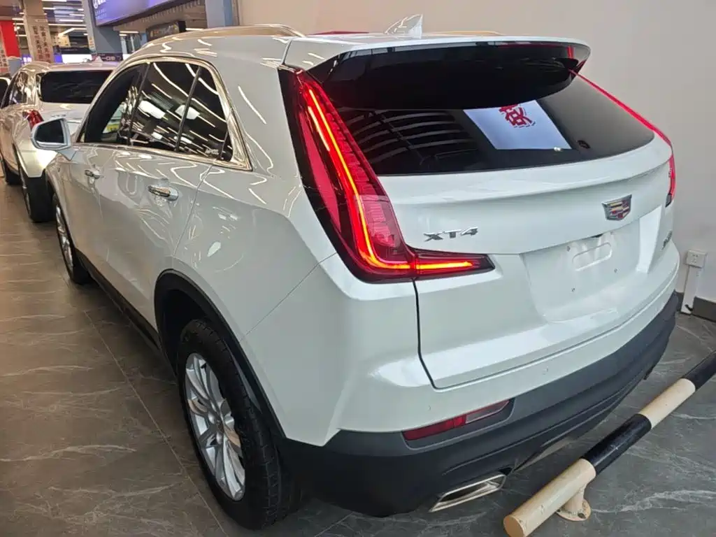 Cadillac XT4 — миниатюра 5