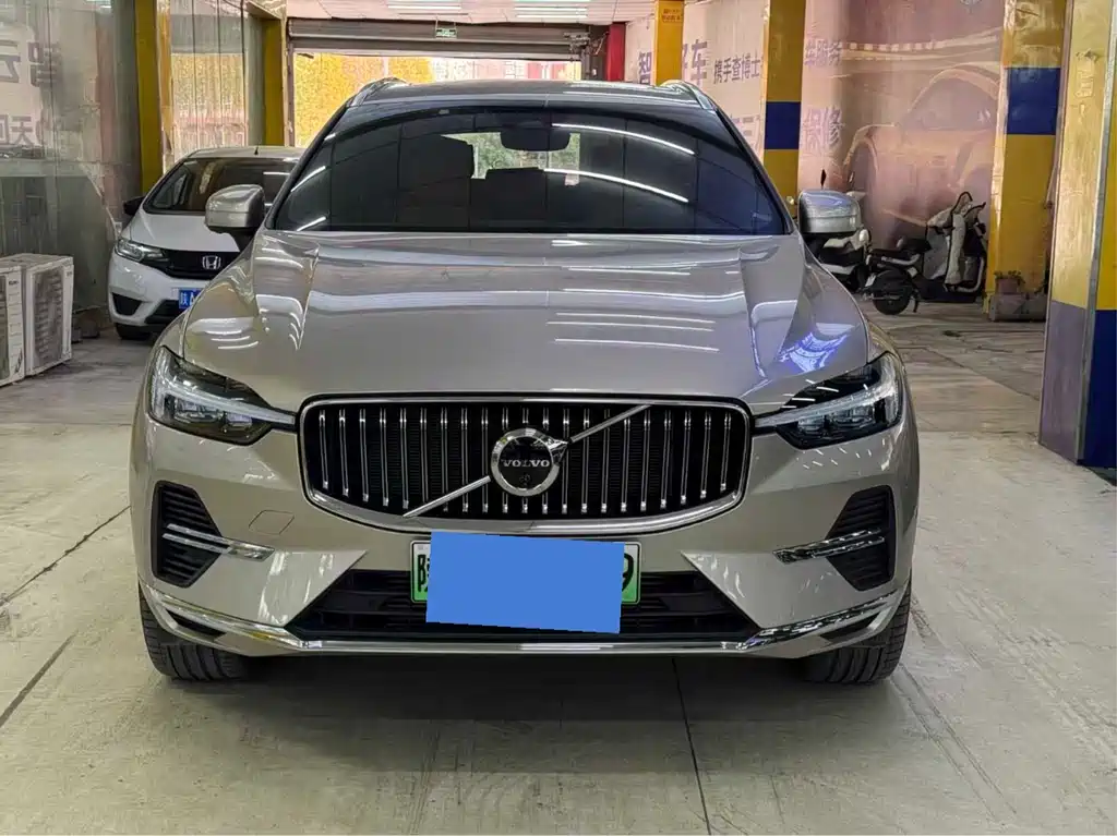 VOLVO XC60 PLUG IN HYBRID