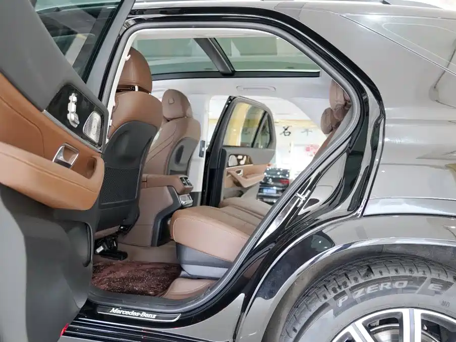 Mercedes-Benz GLE (Import) — миниатюра 6