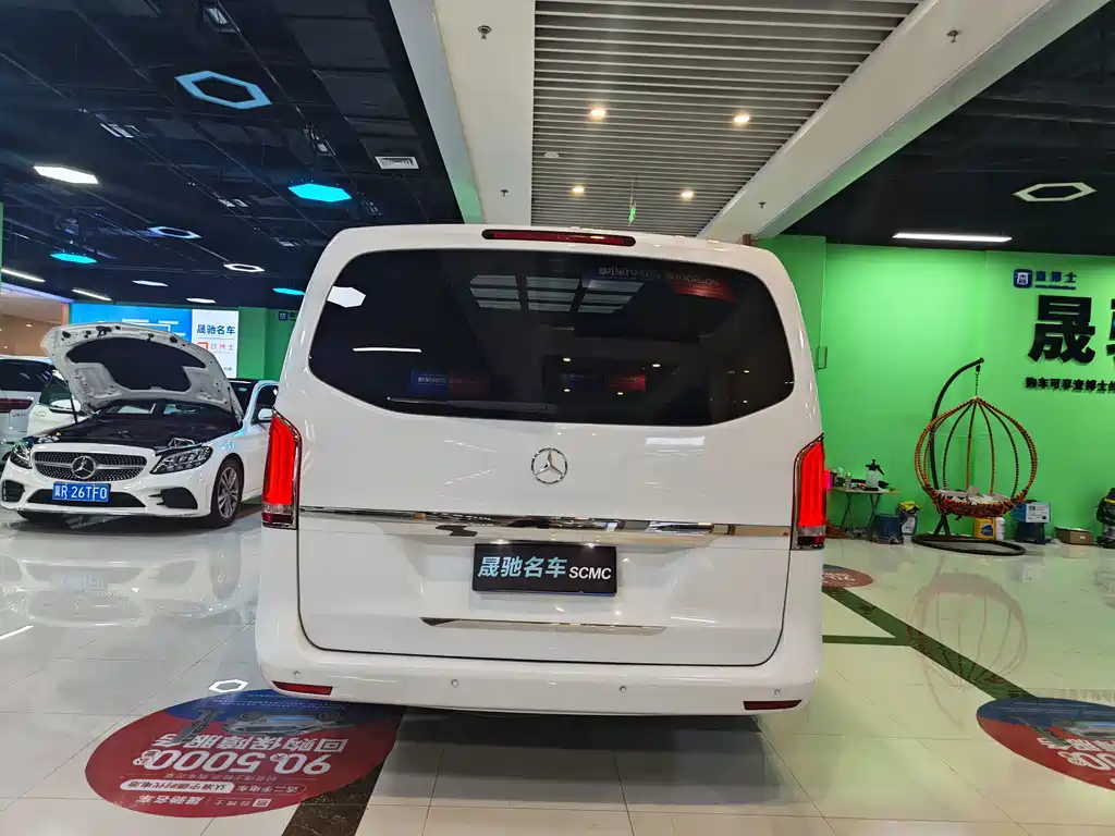 Mercedes-Benz V-Class — миниатюра 24