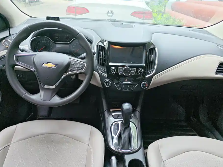 Chevrolet Cruze — миниатюра 12
