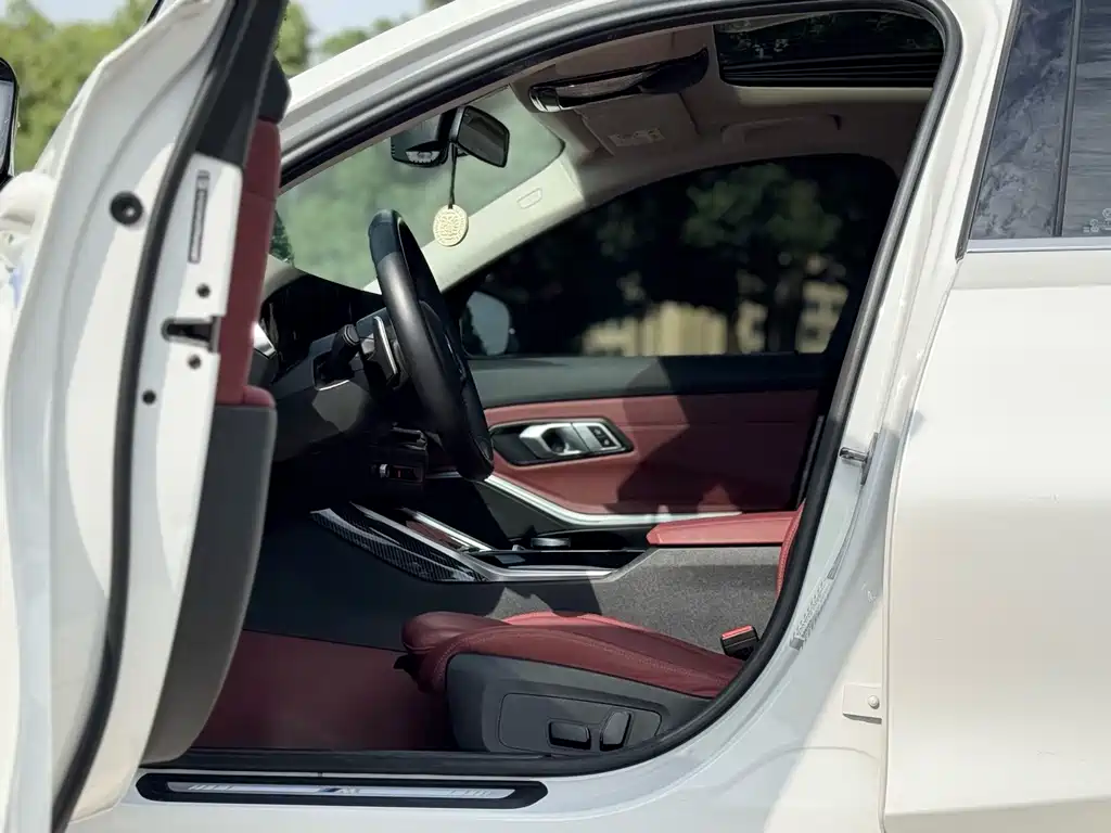 BMW 3 Series — миниатюра 8