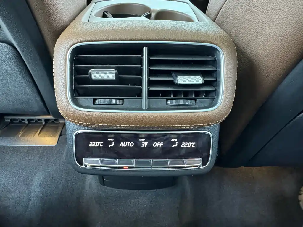 Mercedes-Benz GLE (Import) — миниатюра 14