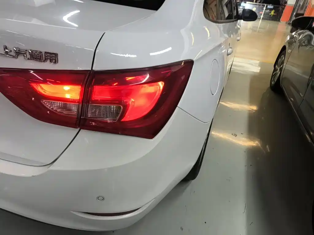 Buick Excelle — миниатюра 8