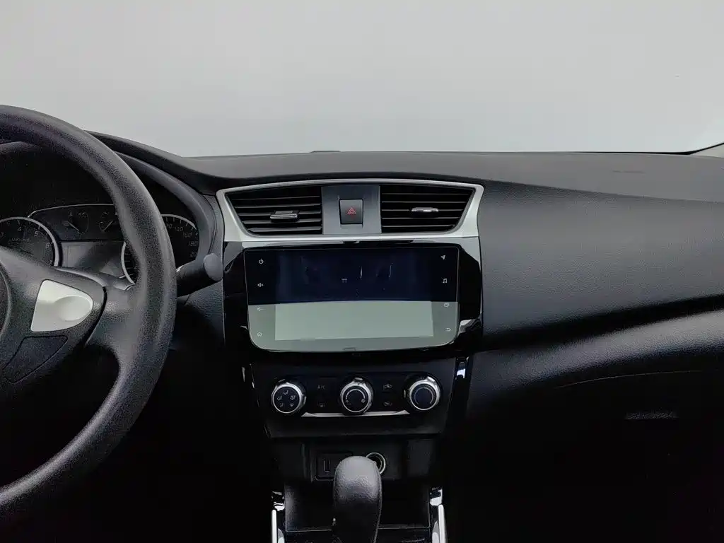 Nissan Sylphy — миниатюра 12