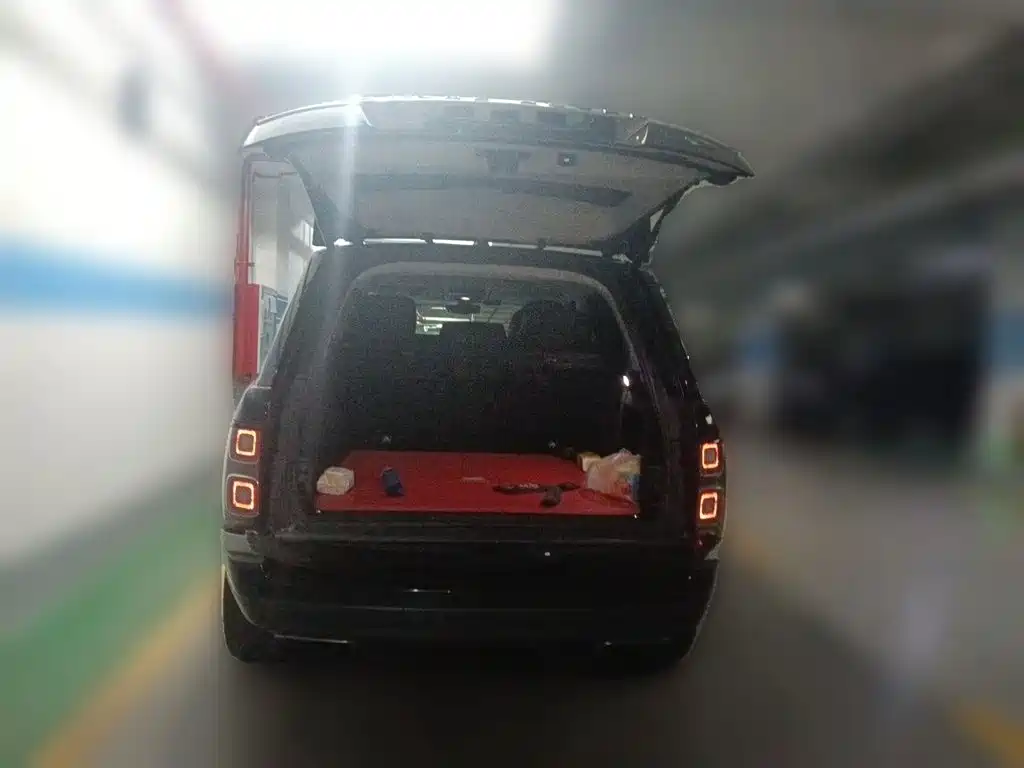Land Rover Range Rover — миниатюра 10