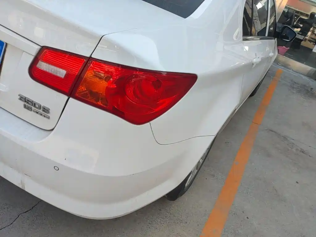 Roewe 350 — миниатюра 8