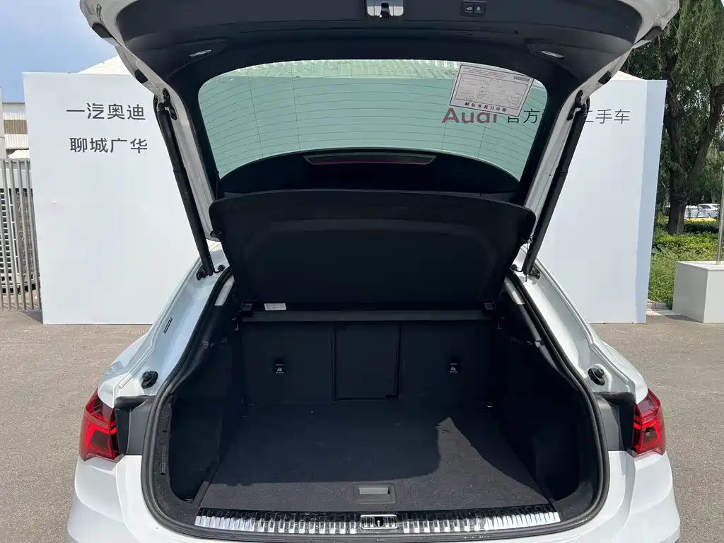 Audi Q3 Sportback — миниатюра 12