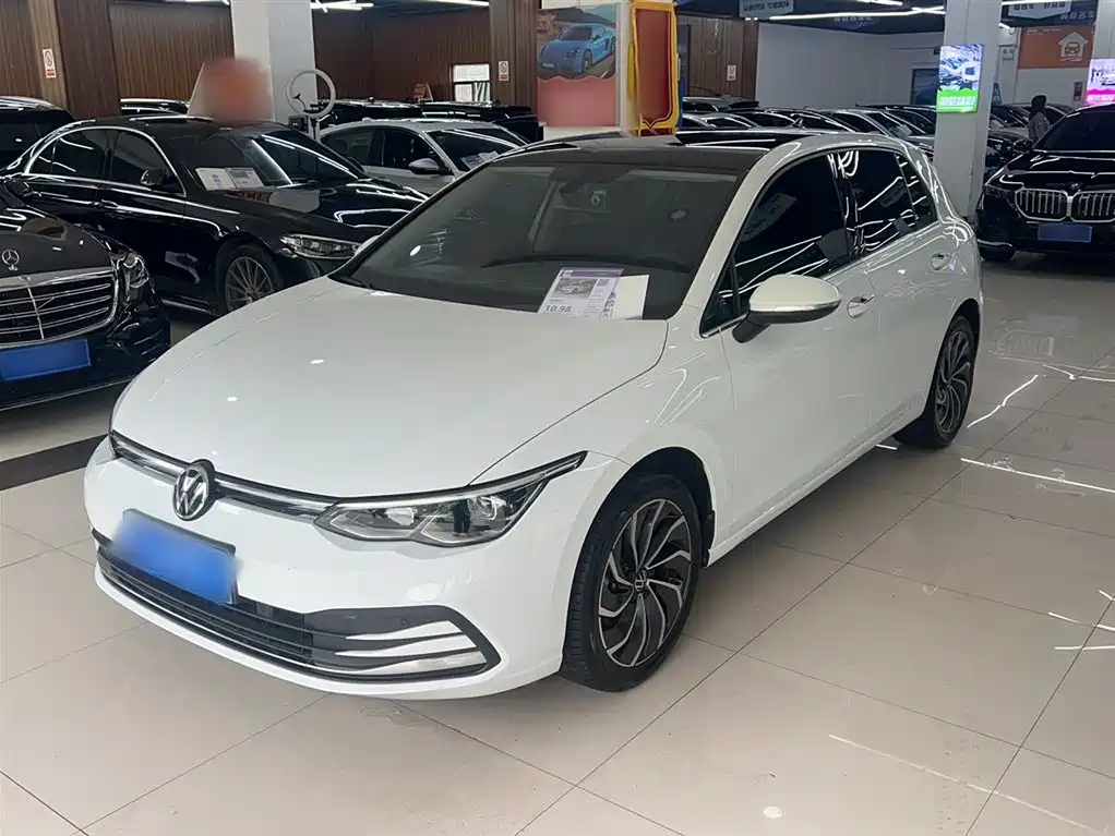 Volkswagen Golf 2024
