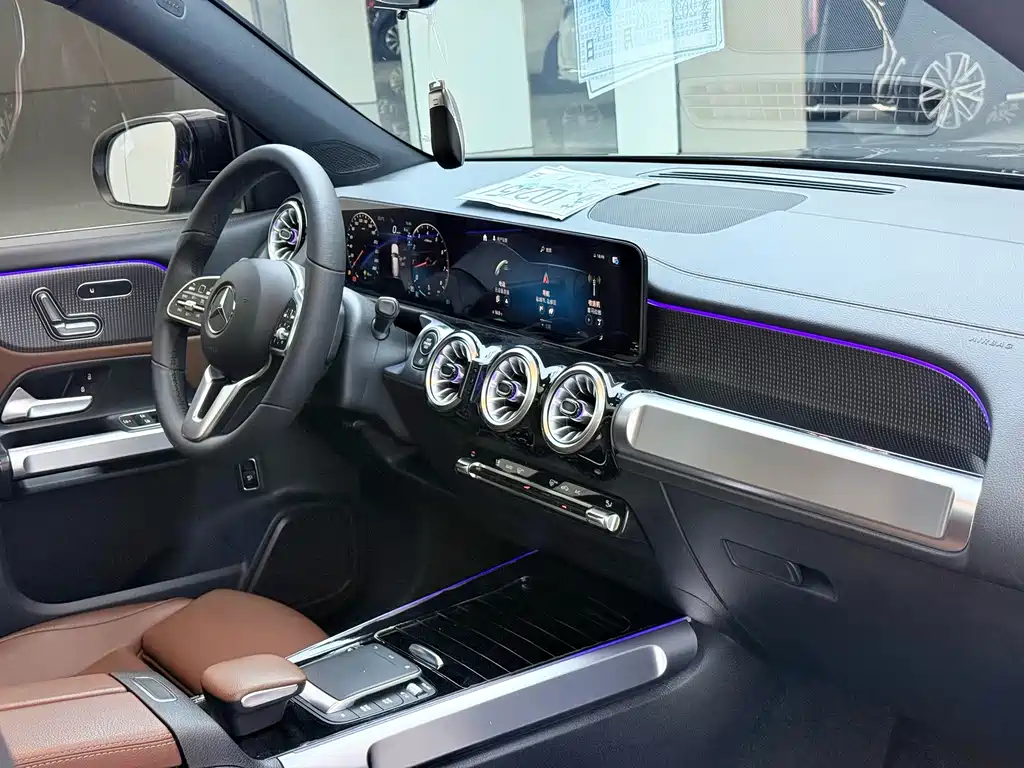 Mercedes-Benz GLB — миниатюра 6