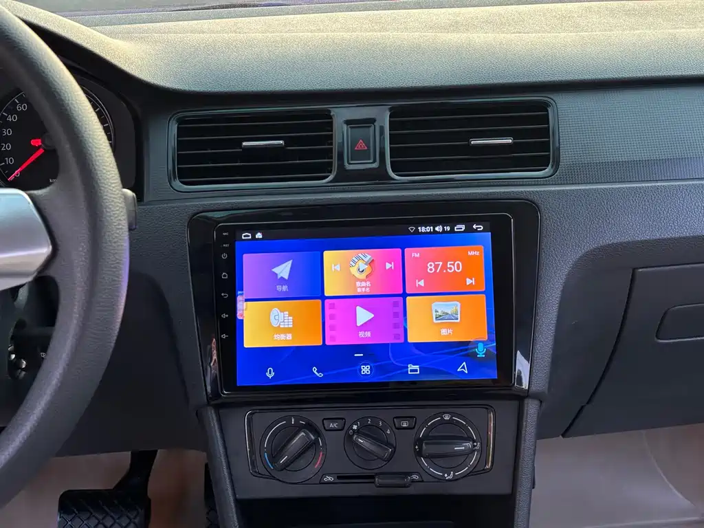 Volkswagen Santana — миниатюра 12