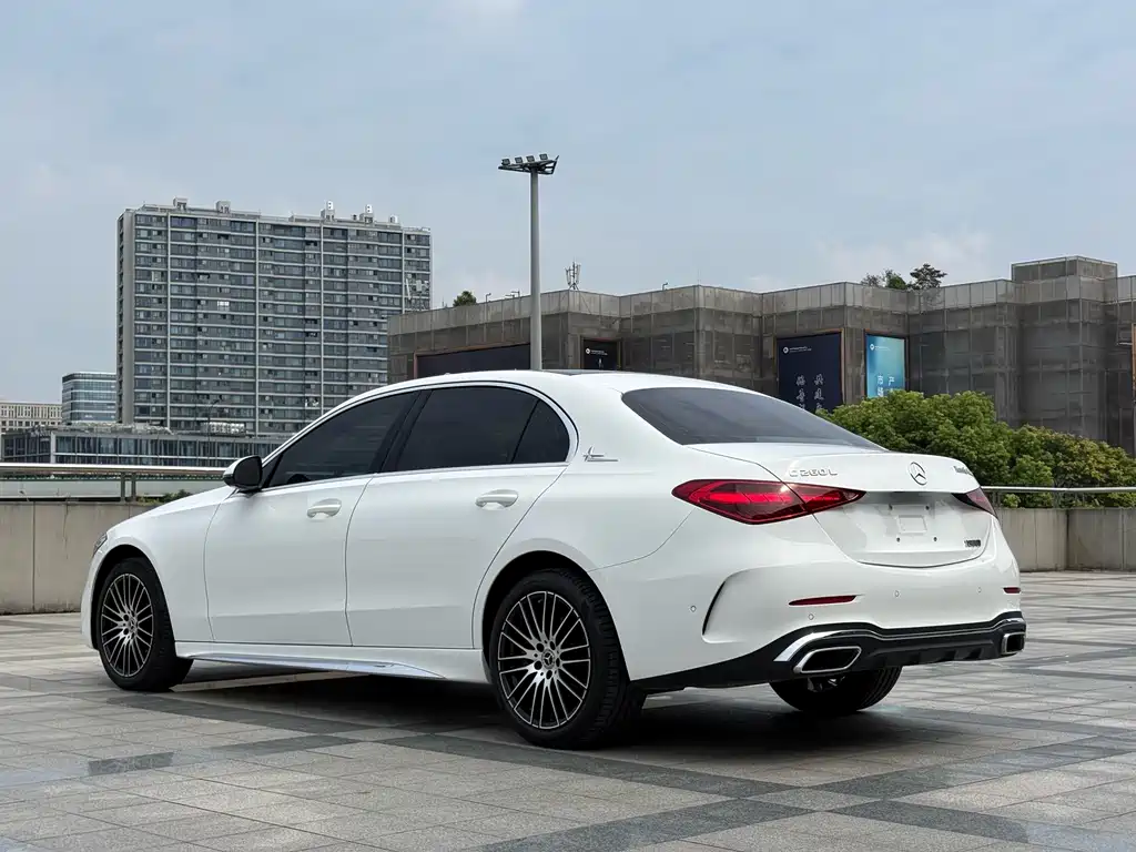 Mercedes-Benz C-Class — миниатюра 10