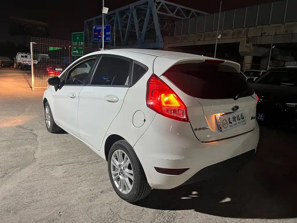 Ford Fiesta — миниатюра 9