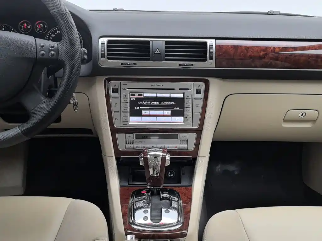 Volkswagen Passat Lingyu — миниатюра 12