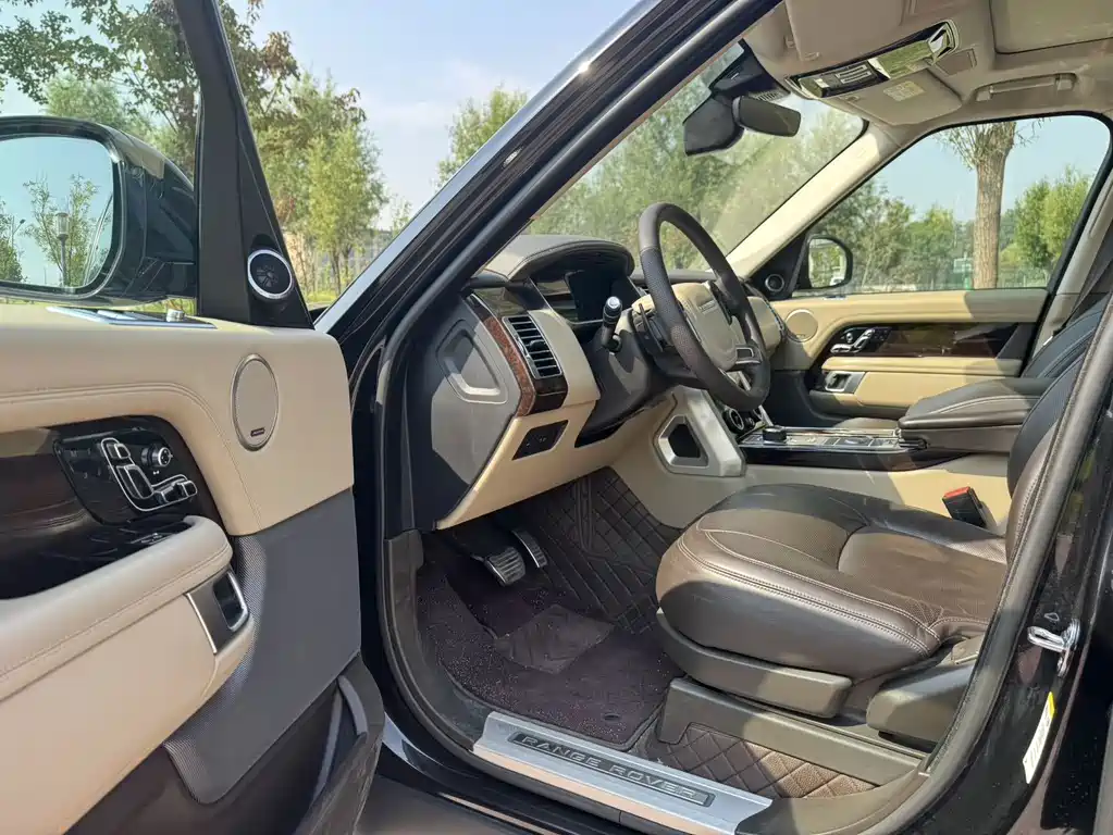 Land Rover Range Rover — миниатюра 6