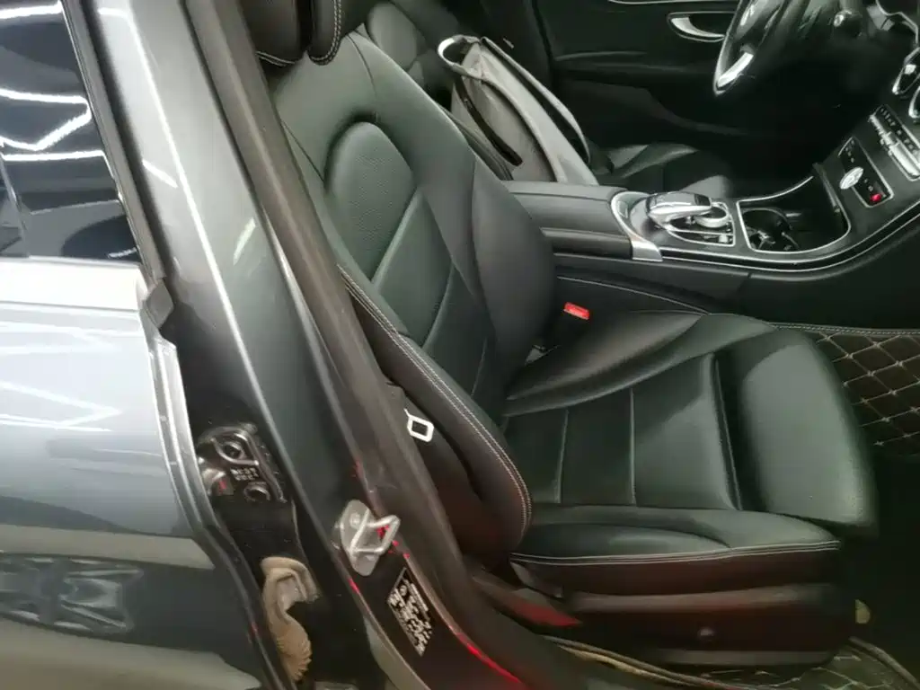 Mercedes-Benz C-Class — миниатюра 25