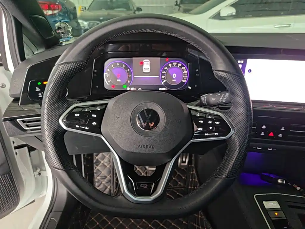 Volkswagen Golf — миниатюра 11
