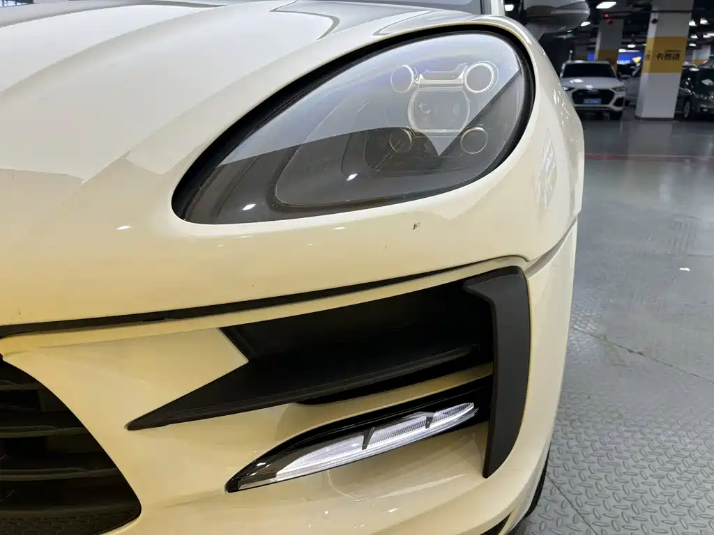 Porsche Macan — миниатюра 8