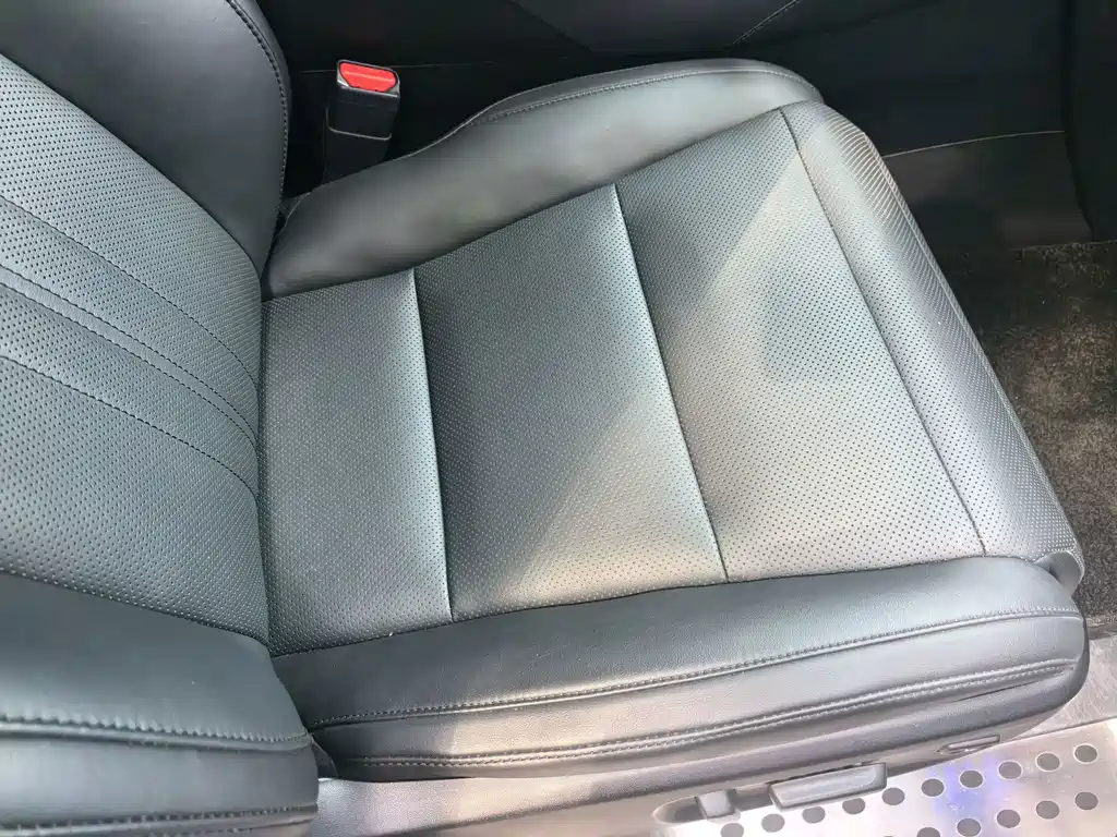 Toyota Vellfire — миниатюра 8