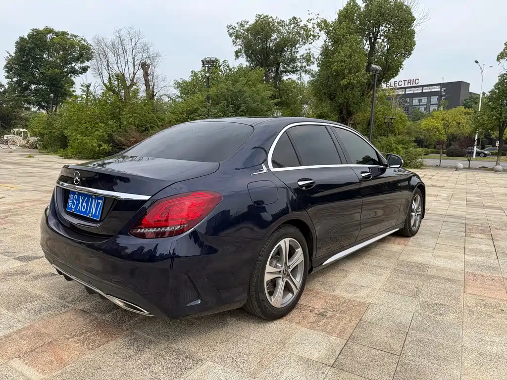 Mercedes-Benz C-Class — миниатюра 5