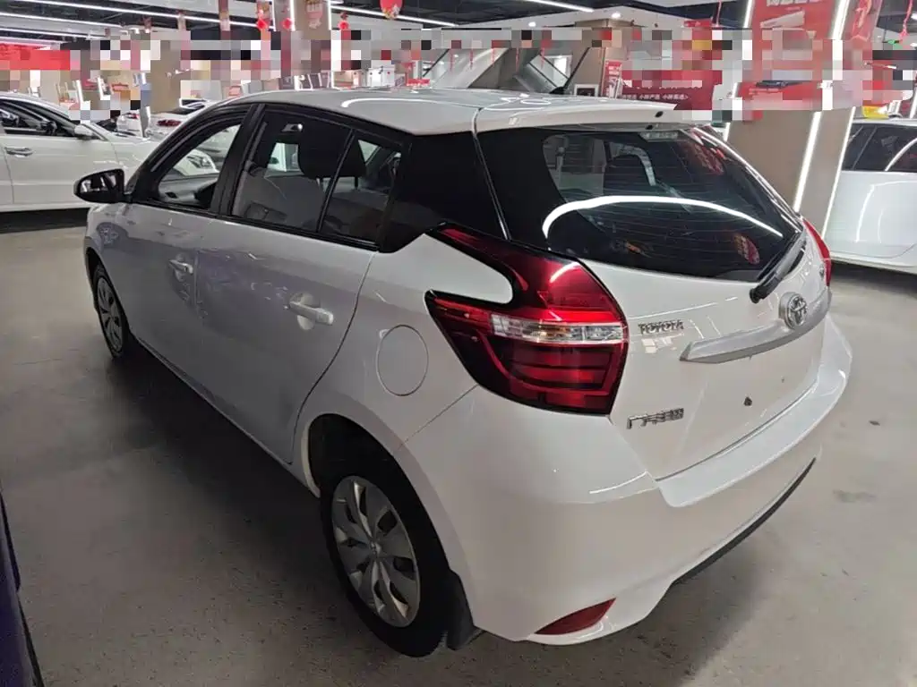 Toyota Yaris L — миниатюра 5