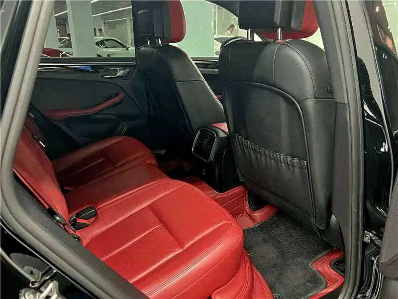 Porsche Macan — миниатюра 8