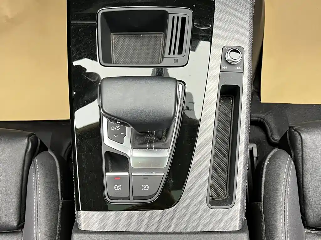 Audi Q5L — миниатюра 23