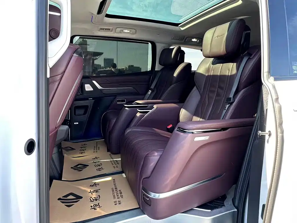 Buick Century 2023 2.0T мест