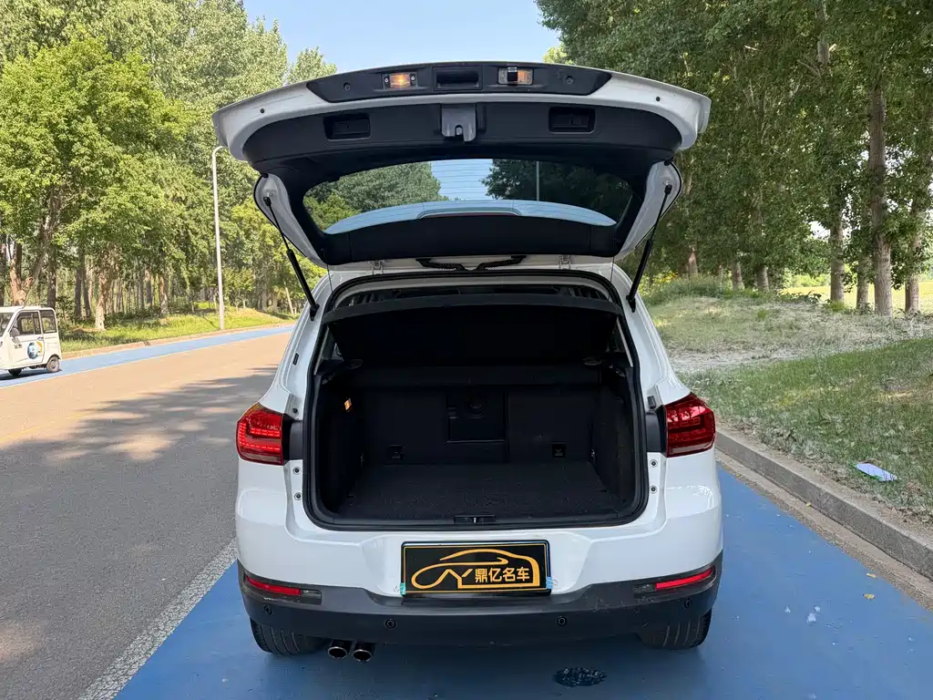 Volkswagen Tiguan - фото 19