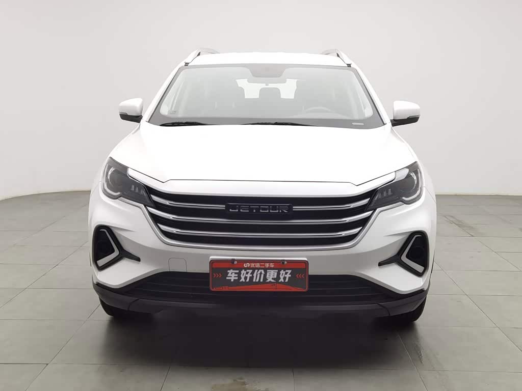 Jetour Jetour X70M 1.5 л 2023 г. Белый, пробег 38600 км
