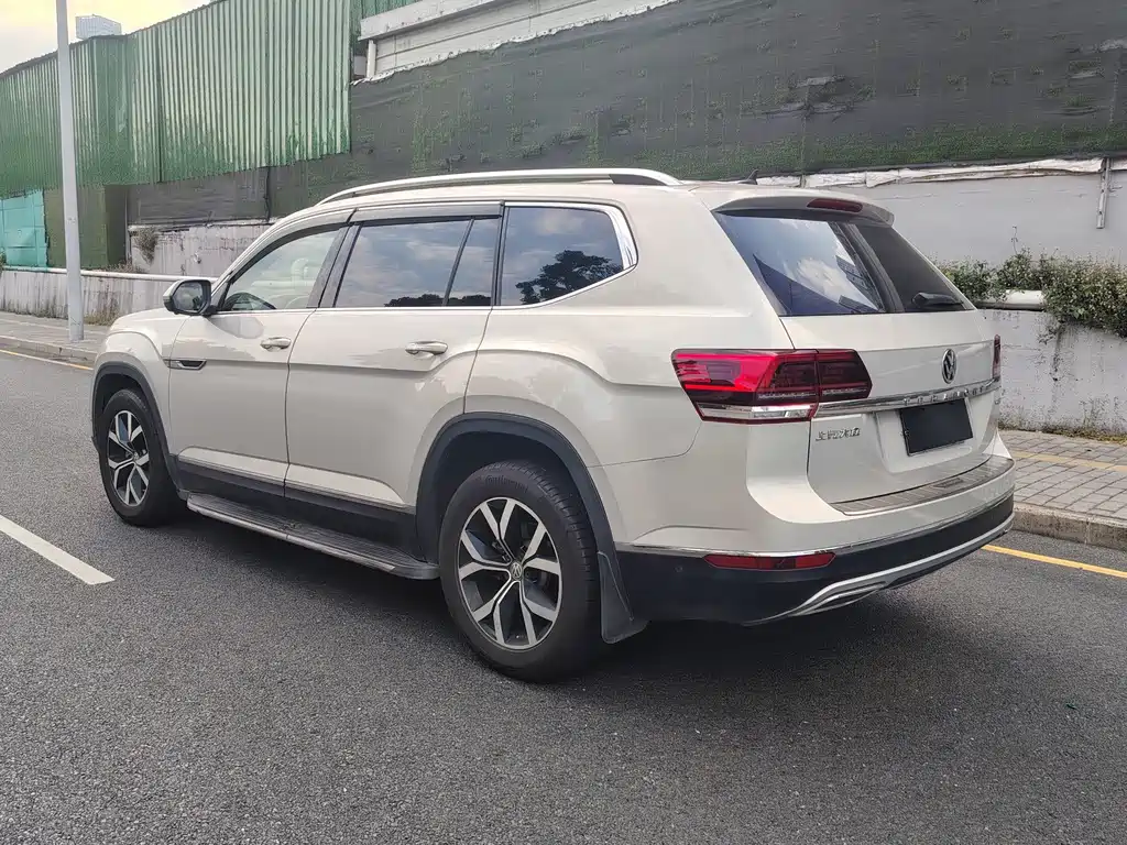 Volkswagen Teramont — миниатюра 7