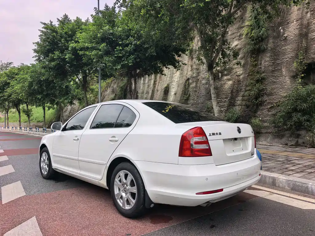 Skoda Octavia — миниатюра 5