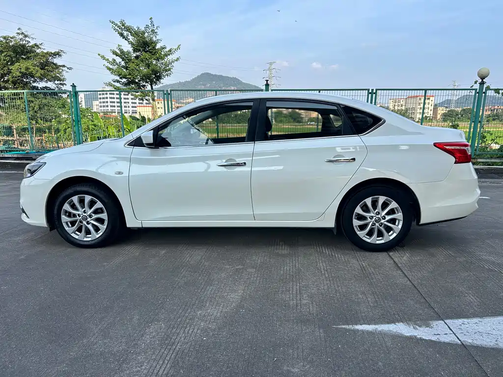 Nissan Sylphy — миниатюра 5