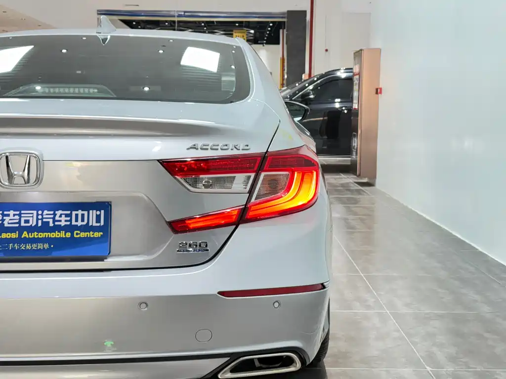 Honda Accord 2018 260TURBO Luxury V
