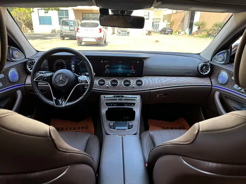 MERCEDES-BENZ E CLASS