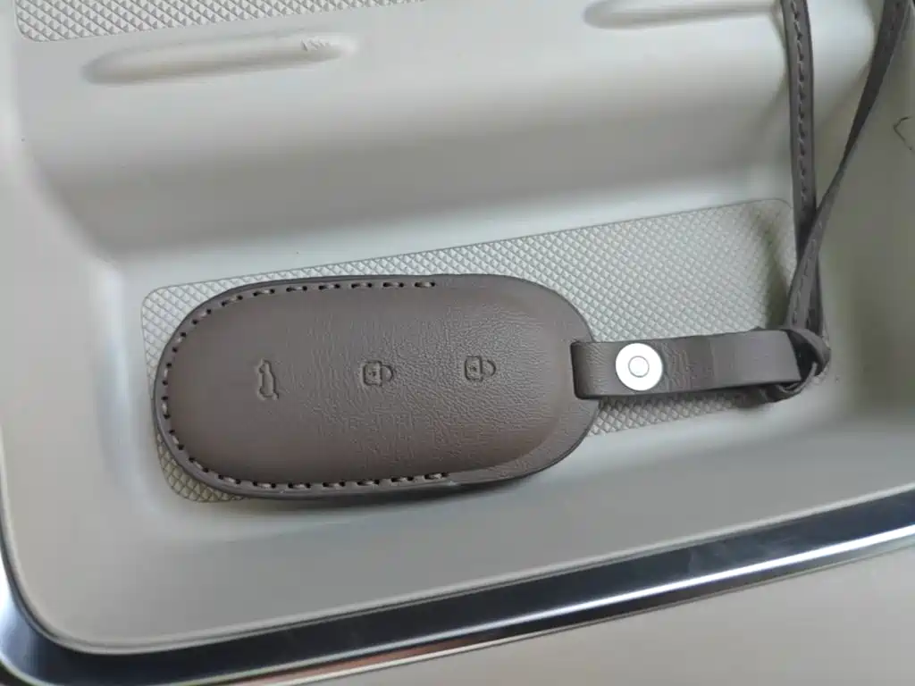 Li Auto Li L8 — миниатюра 9