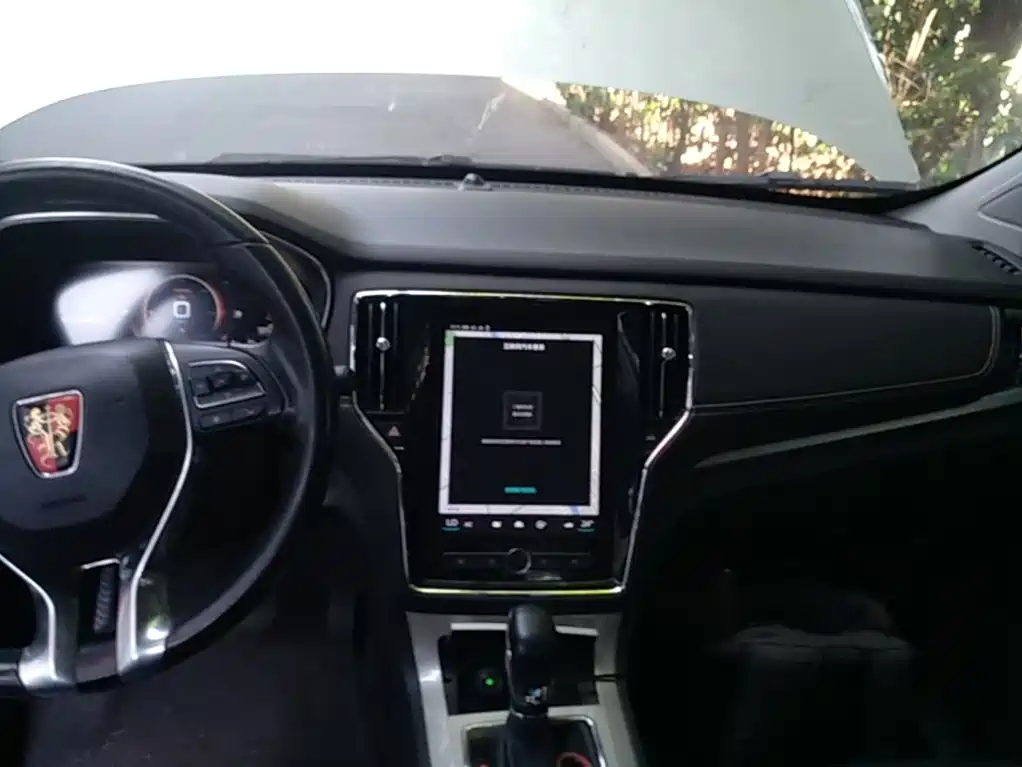 Roewe RX5 New Energy — миниатюра 13