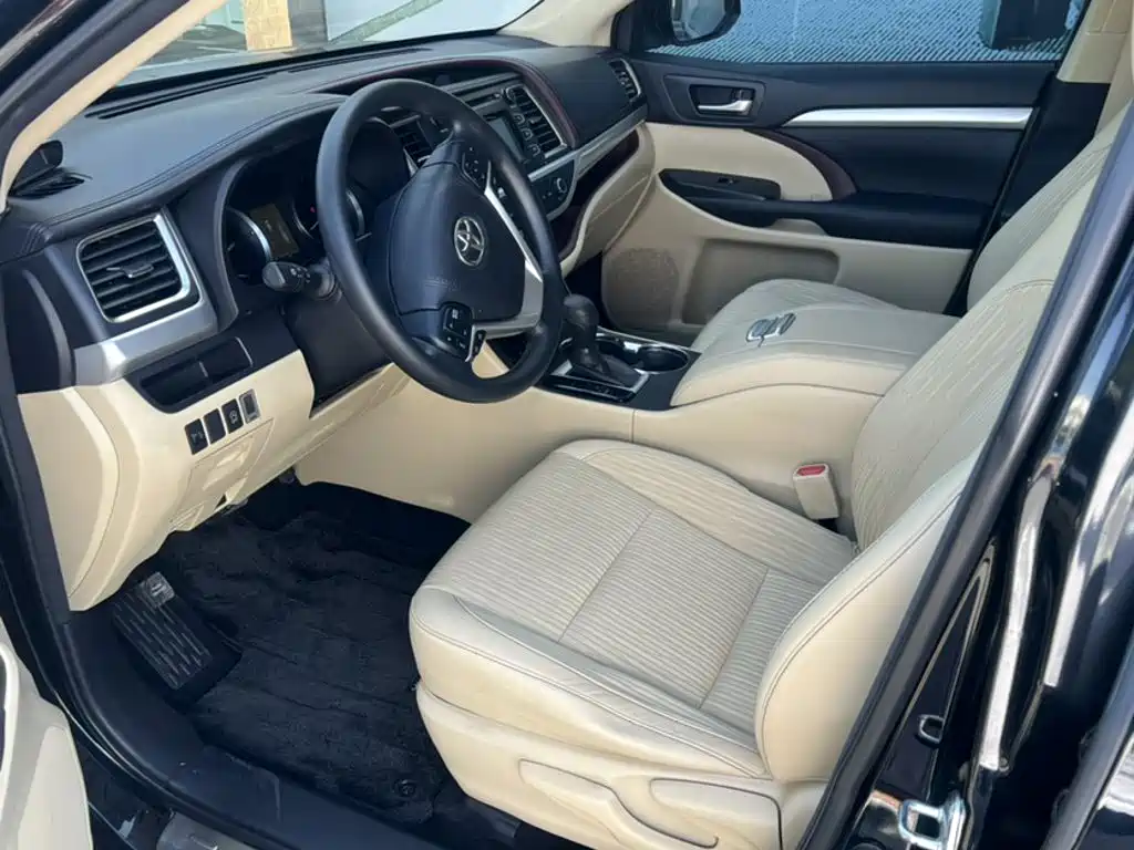 Toyota Highlander — миниатюра 9