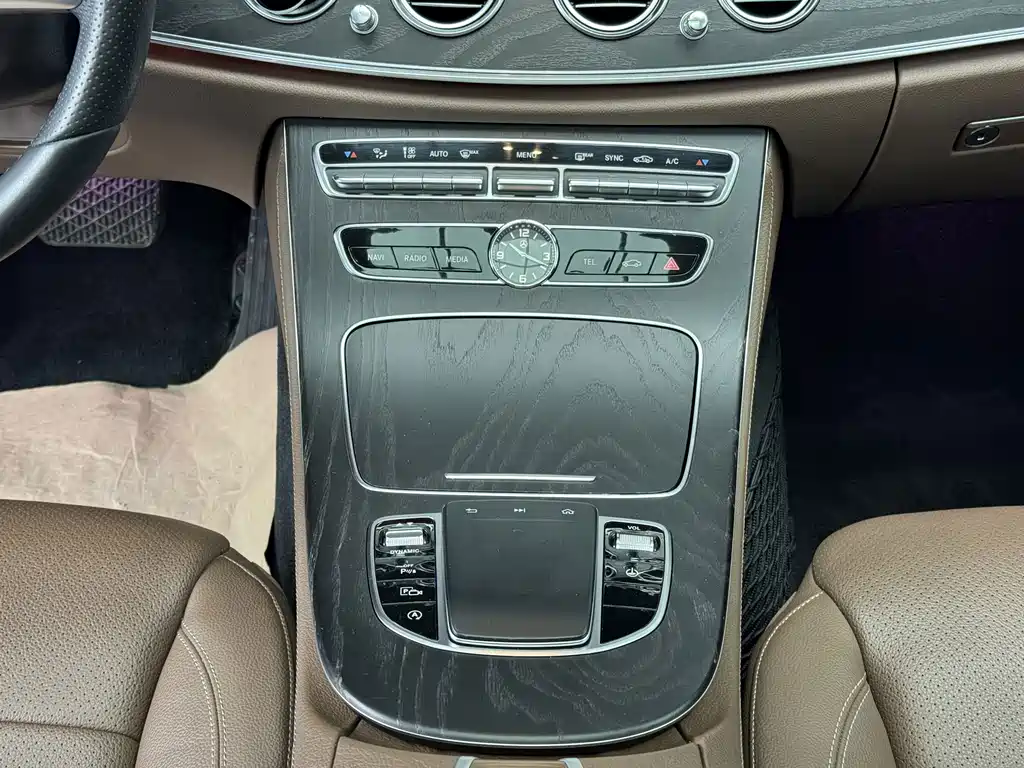 Mercedes-Benz E-Class — миниатюра 15